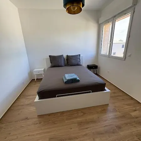 Villa Avec Piscine, Climatisation Et Independant Valergues