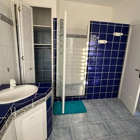 Villa Avec Piscine, Climatisation Et Independant