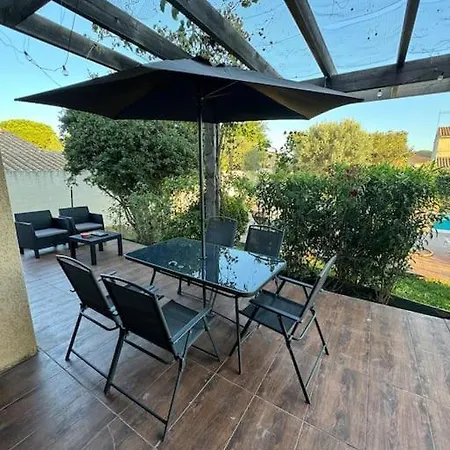 Avec Piscine, Climatisation Et Independant