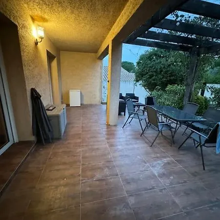 Avec Piscine, Climatisation Et Independant Villa *