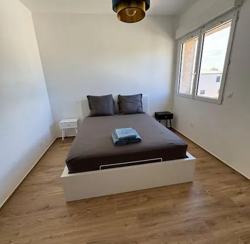 Villa Avec Piscine, Climatisation Et Independant Valergues