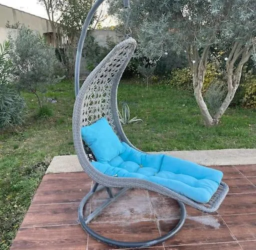 Avec Piscine, Climatisation Et Independant Villa